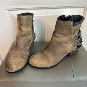 Sorel Woman’s Lolla Boots